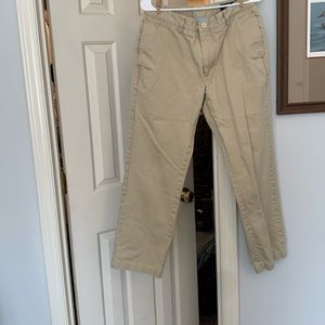 Vineyard Vines khaki club pant. Size 32x30.